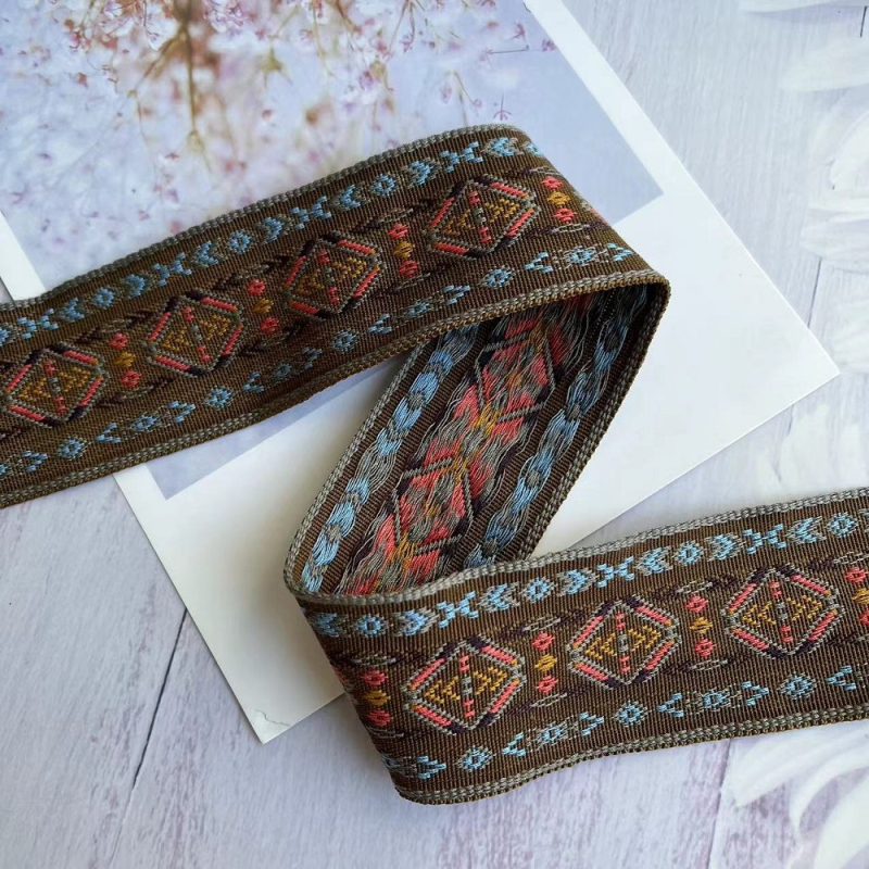 Etnička žakard traka za odjeću - geometrijski četverokutni uzorak AH-3199