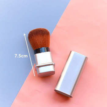 Τετράγωνη αναδιπλούμενη βούρτσα πούδρας, συνθετικές τρίχες, πλαστική λαβή, φορητή