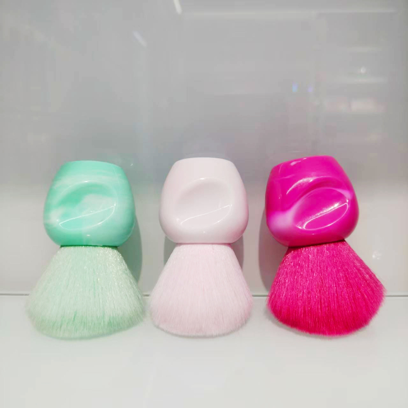 Pensulă pudră și blush, fibre sintetice, mâner din plastic, portabil, lungimea părului 45, lungimea totală 8 cm, 1 bucată