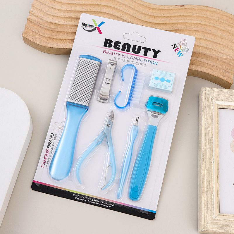 Set de manichiură multifuncțional: unelte pentru unghii cu clește pentru unghii, pila și periuță de curățare; plastic și oțel inoxidabil, 135 piese