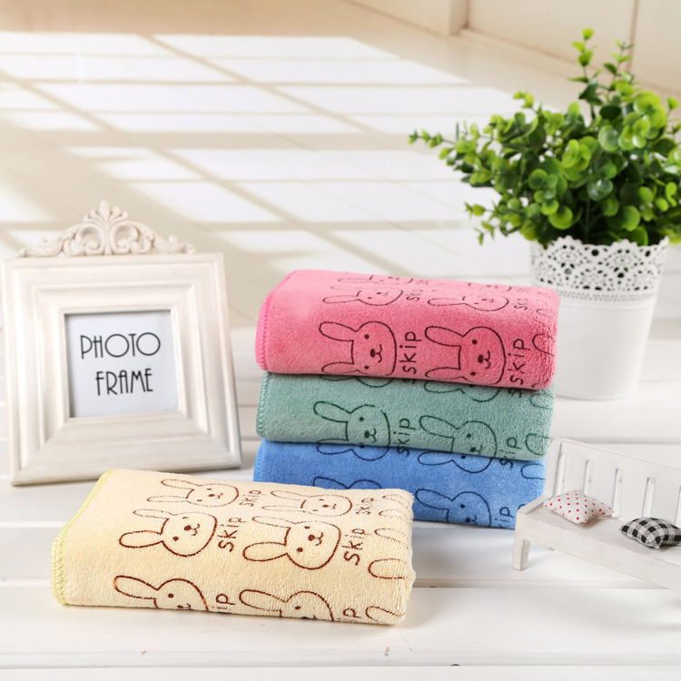 Prosop microfibră imprimat Xin Bai Li, 150D, 100–119 g, fibră poliester, Proces de imprimare