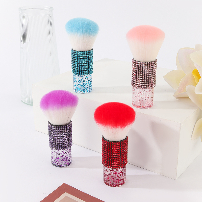 Πινέλο μακιγιάζ με τρίχες νάιλον και πλαστική λαβή, συσκευασία σε κουτί, φορητό