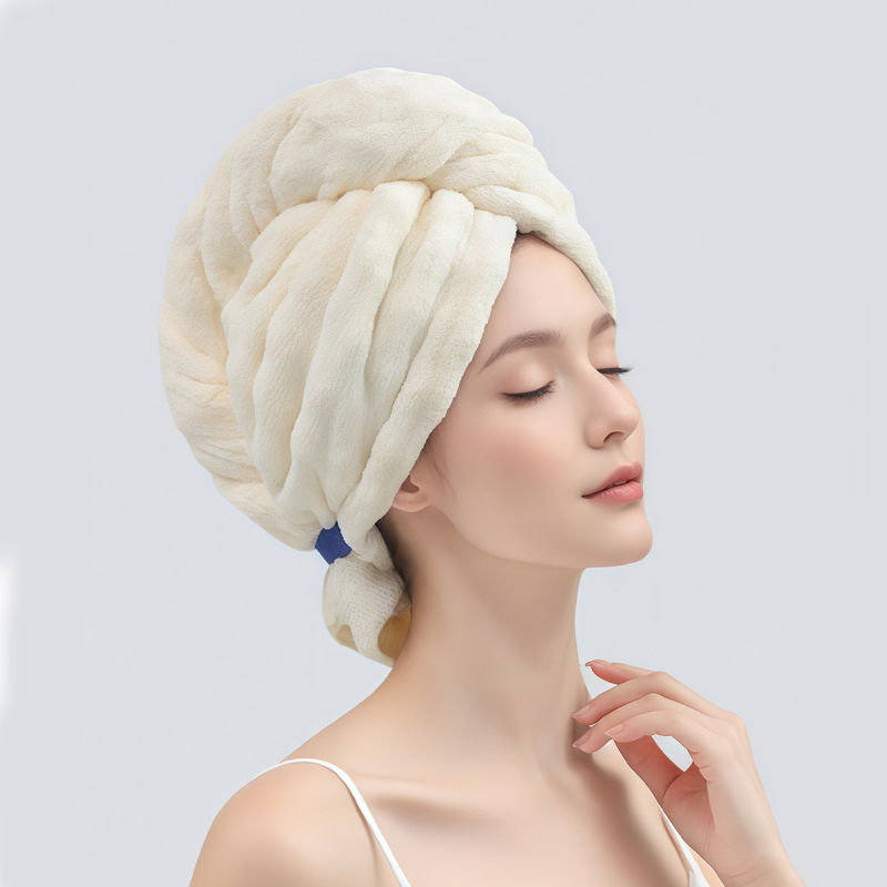 Prosop de păr din fibră ultrafină, 32 fire, greutate 100–119 g, fără scame și fără decolorare.