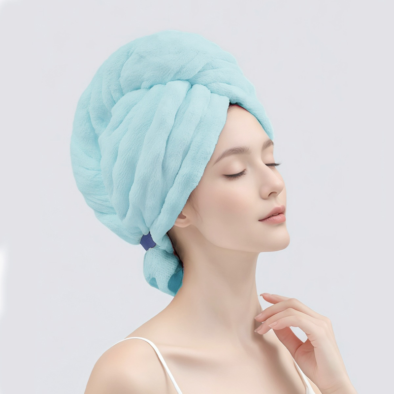 Prosop de păr din fibră ultrafină, 32 fire, greutate 100–119 g, fără scame și fără decolorare.