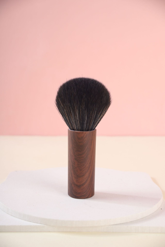 Sminkecset porhoz, szintetikus szálak, műanyag nyél, modell 225, laza púderhez