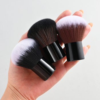 Púder ecset szintetikus szálú sörtével, alumínium nyéllel, rövid nyéllel, tasakos csomagolás, 1 darab