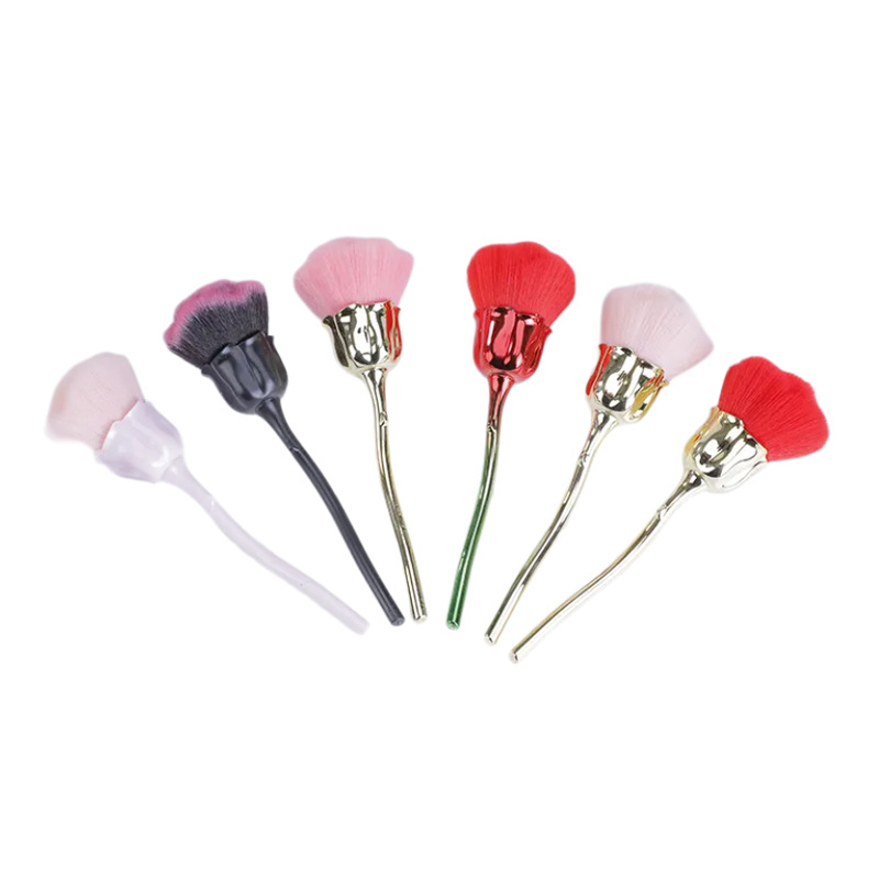 Pensulă de machiaj pentru pudră, peri din nailon și fibre sintetice, mâner lung din ABS electroplatat, ambalaj într-un pachet unic