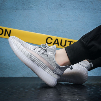 Sportos-casual cipő kókusz designnal, légáteresztő textil felsőrész, TPR talp, középmagas sarok 3–5 cm