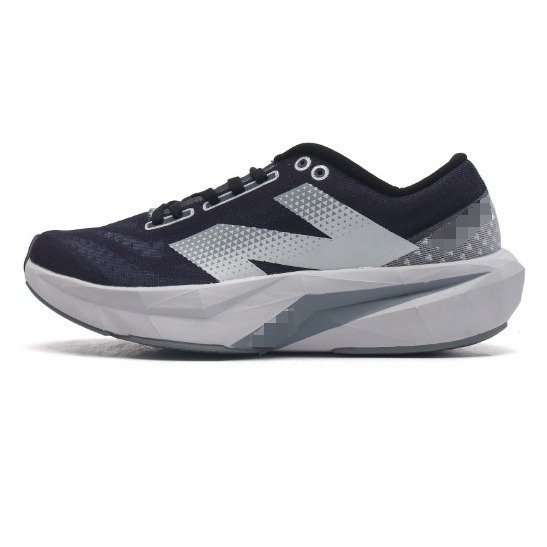 Futócipő futáshoz, anti-slip talppal, könnyű és kopásálló, ütéscsillapító, textil felsőrész, gumi talp, fűzők, color-block mintázat.