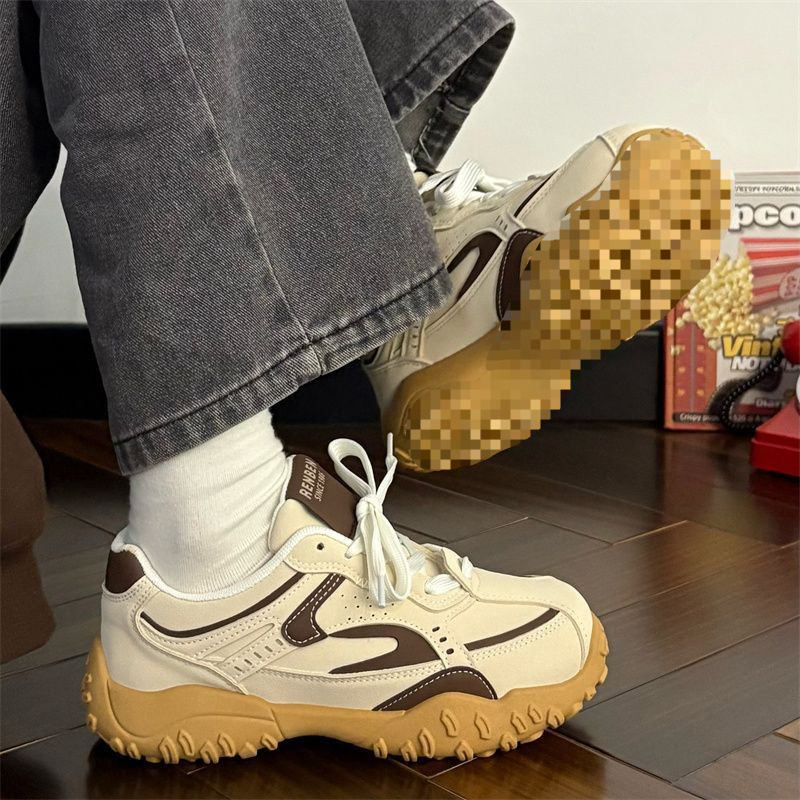 Férfi légáteresztő hálós túrabakancsok fűzőzáras, felső része szintetikus bőrből, PVC talp