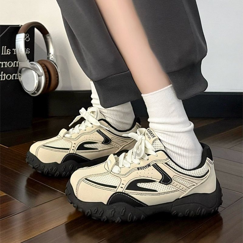 Férfi légáteresztő hálós túrabakancsok fűzőzáras, felső része szintetikus bőrből, PVC talp