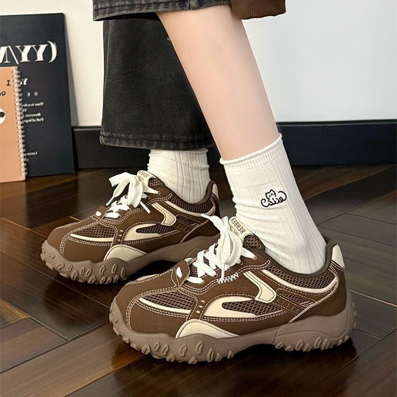 Férfi légáteresztő hálós túrabakancsok fűzőzáras, felső része szintetikus bőrből, PVC talp