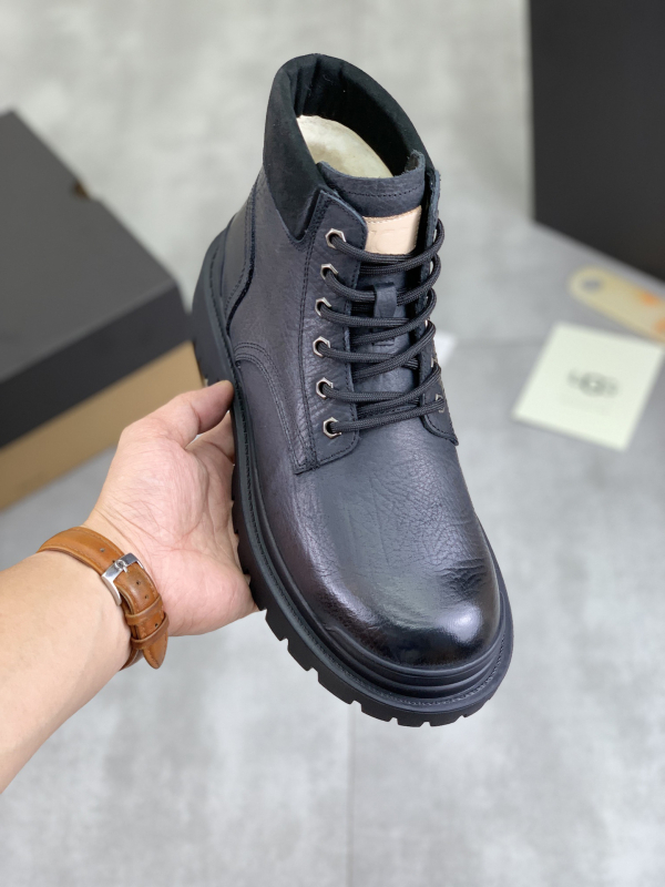 Férfi téli bőrbakancs, középmagas, külső: valódi bőr, belső: bőr, talp: gumi