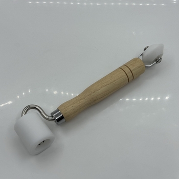 Rolă de presiune cu două capete, mâner din fag, tambur din nylon, suport galvanizat, pentru montaj tapet