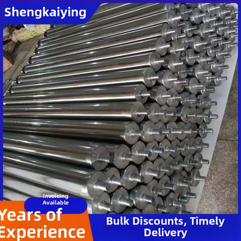 Sheng Kai Ying Ne poháňaný valčekový dopravník, hriadeľ z nerezovej alebo uhlíkovej ocele a PVC pás, určený pre nábytok, potraviny, elektroniku, strojárstvo a logistiku