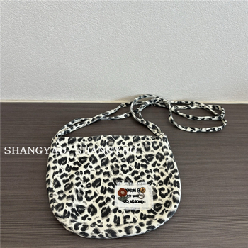 Geantă crossbody pentru copii – poliester respirabil, model cu litere, potrivită pentru grădiniță, stil drăguț pentru copii (toamnă 2025)