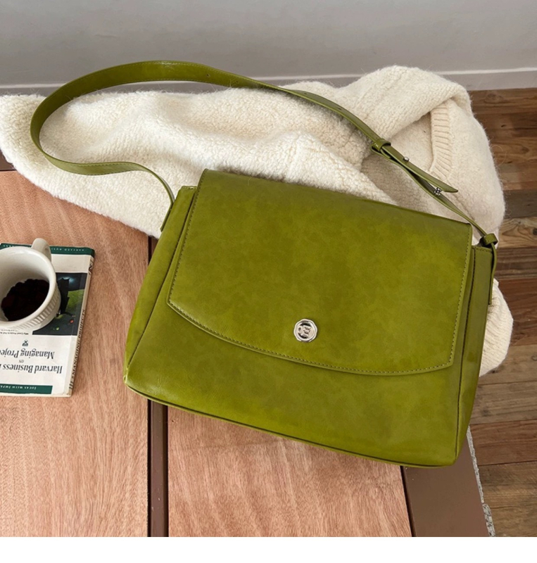 Geantă messenger din PU, stil stradal, capacitate mare, formă orizontală pătrată, închidere cu capac, buzunar secret cu fermoar, căptușeală poliester