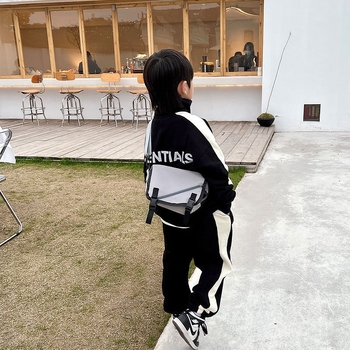 Παιδική τσάντα crossbody για αγόρια — καμβάς, μοντέρνος και κομψός σχεδιασμός, αδιάβροχη, μάρκα Yinse, κατάλληλη για μαθητές γυμνασίου και άνω