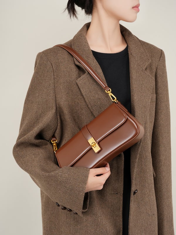 Τσάντα crossbody από γνήσιο δέρμα, οριζόντιο τετράγωνο σχήμα, κλείσιμο με καπάκι, διπλό στρώμα δέρματος, θήκη για κινητό