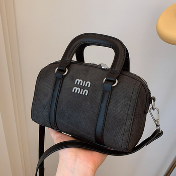 Geantă Boston din denim cu curea crossbody, stil street, formă pătrată orizontală, închidere cu fermoar, buzunar pentru telefon și ID