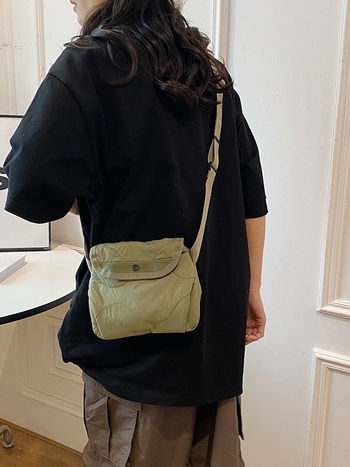 Τσάντα crossbody, ελαφριά κατασκευή από νάιλον, σχέδιο μικρού τετραγώνου, ανοιγμα με μαγνητικό κούμπωμα, επένδυση από νάιλον, Άνοιξη 2024
