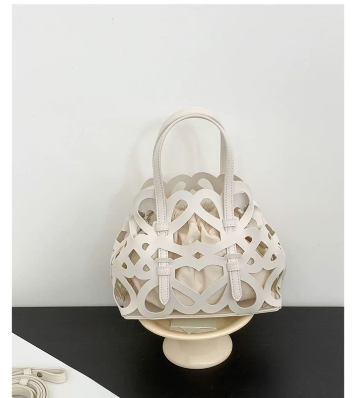 Geantă tip găleată din PU, închidere cu șnur, căptușeală din pânză și buzunar pentru documente, stil stradal