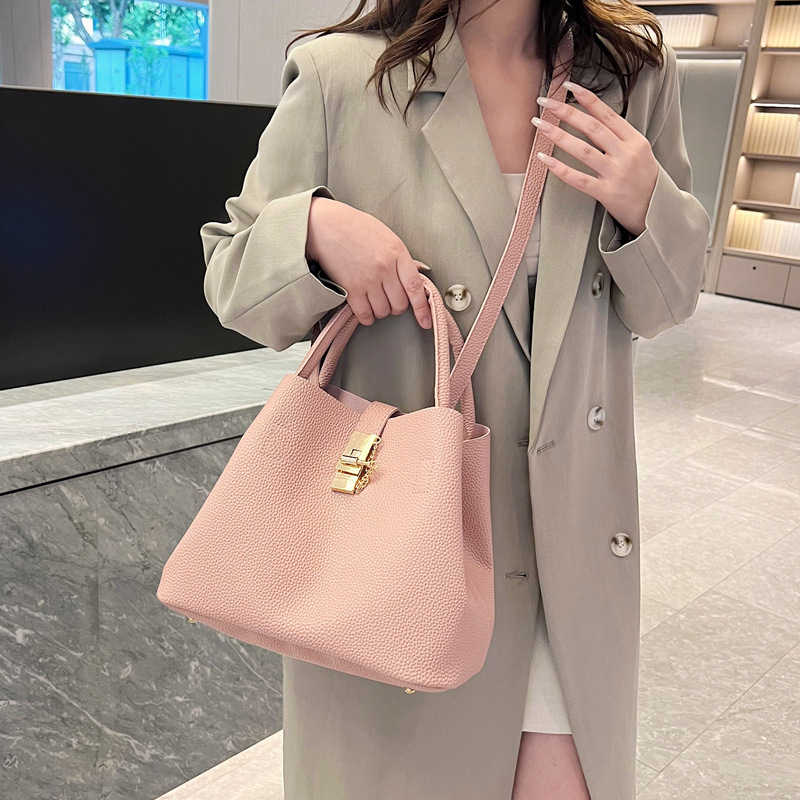 Τσάντα Tote από PU με κλείσιμο με λουκέτο, στυλ street-trend, οριζόντιο τετράγωνο σχήμα, χωρίς επένδυση