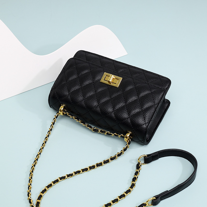 Geantă de damă din piele naturală, crossbody, formă pătrată orizontală, închidere cu capac, piele de vită prim strat