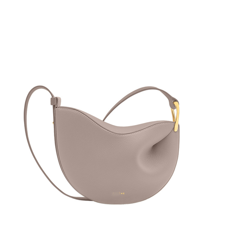 Τσαντάκι crossbody τύπου dumpling από γνήσιο δέρμα, με κλείσιμο καπακιού, εσωτερική θήκη για ID, κατασκευή από διπλό δέρμα βοδινού, άνοιξη 2025.