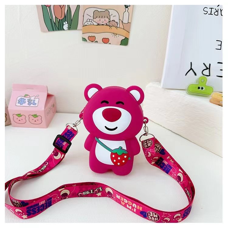 Szilikon mini pénztárca Strawberry Bear — aranyos crossbody, uniszex, vízálló, bélés nélküli, középiskolásoknak és idősebbeknek