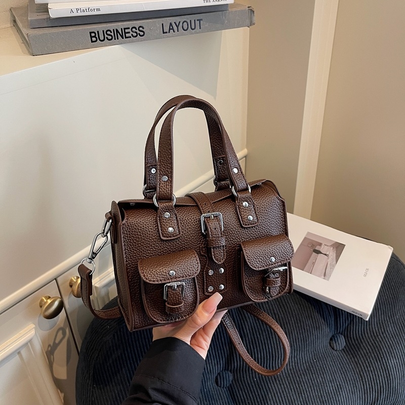 Γυναικεία τσάντα crossbody από PU δέρμα, τετράγωνο σχήμα, μαγνητικό κλείσιμο, εσωτερική τσέπη με φερμουάρ και θήκη για κινητό, φθινόπωρο 2025