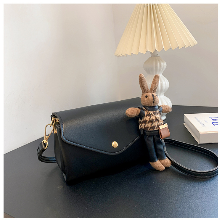 Ženska cilindrična torba od PU-a, street style, magnetsko zatvaranje, unutarnje džepove za telefon i ziptorbu, horizontalni kvadratni oblik