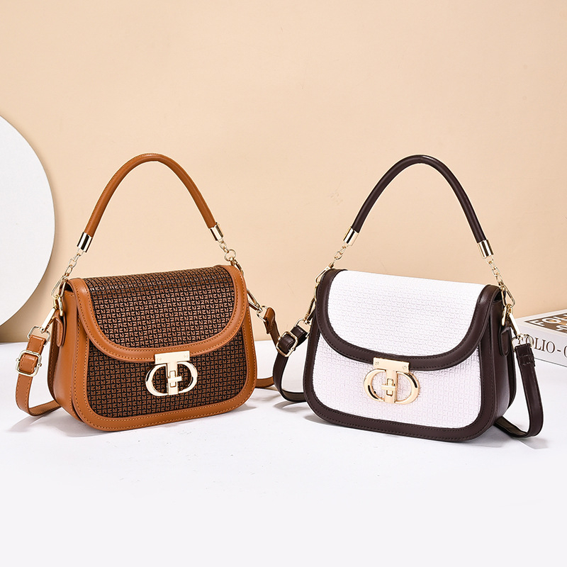 Ženska PU crossbody torbica, horizontalnog kvadratnog oblika, zatvarač, unutarnja džep sa zipom, jedna naramnica, svakodnevna upotreba, ljeto 2025