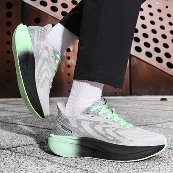 Uniszex Fly Knit hálós felsőrészű sportcipő – könnyű, lélegző, kopásálló, gumitalp, fűzővel