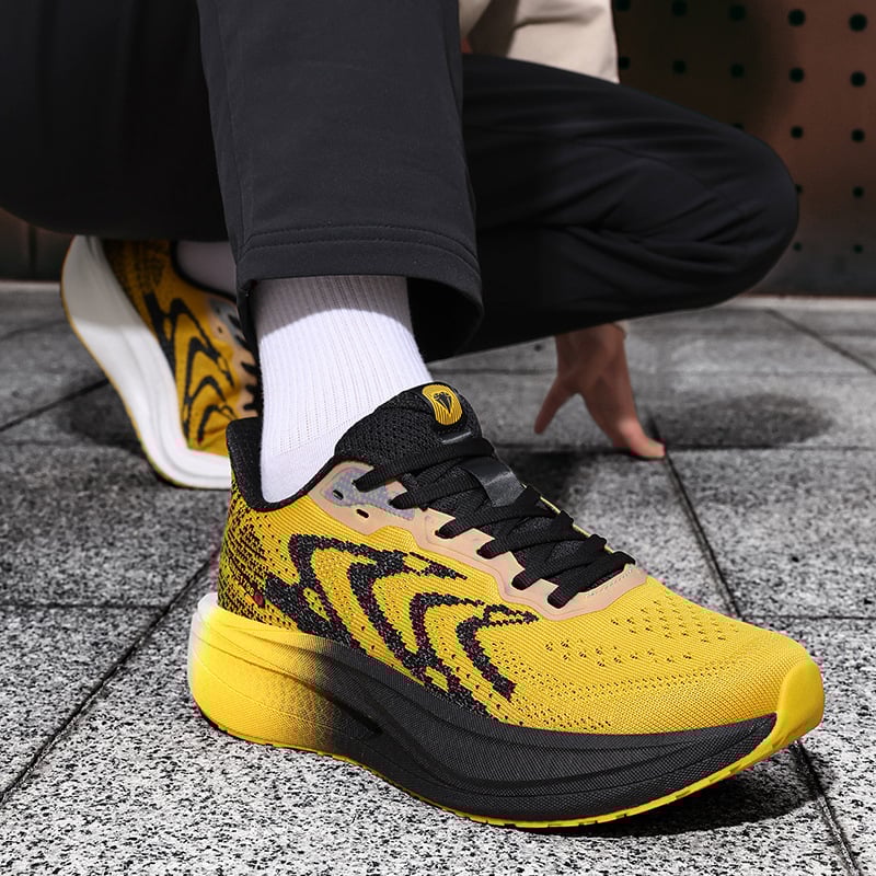 Uniszex Fly Knit hálós felsőrészű sportcipő – könnyű, lélegző, kopásálló, gumitalp, fűzővel