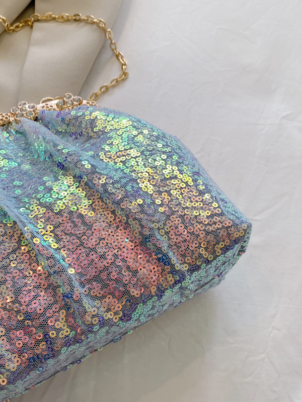 Τσάντα crossbody με παγιέτες σε σχέδιο κοχύλι για βραδινές εμφανίσεις, κλείσιμο με κλιπ, επένδυση πολυεστέρα, εσωτερική τσέπη με φερμουάρ και θήκη για ID