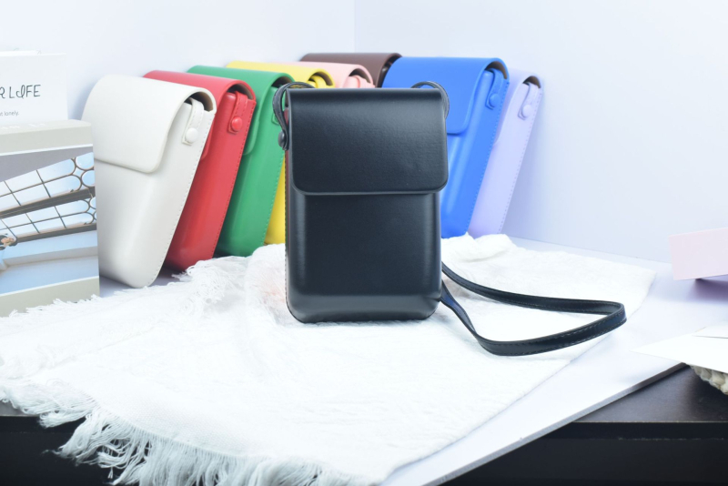 Huaxu PU telefon táska keresztpántos, városi egyszerű stílus, vízszintes négyszögletes forma, záras nyitás