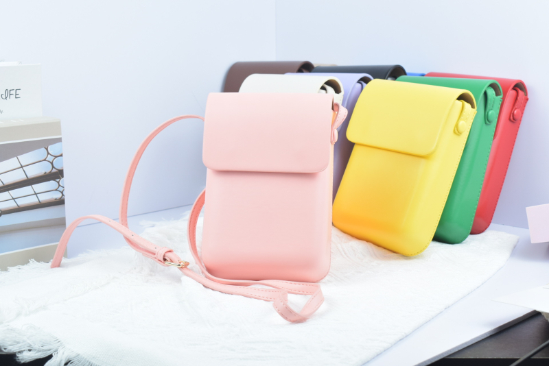 Huaxu PU telefon táska keresztpántos, városi egyszerű stílus, vízszintes négyszögletes forma, záras nyitás