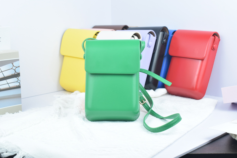 Huaxu PU telefon táska keresztpántos, városi egyszerű stílus, vízszintes négyszögletes forma, záras nyitás