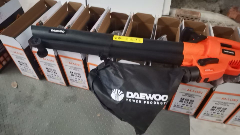 Hongrui Suflător de frunze pentru grădină, aspirator cu tocător – 240V, alimentare la priză, Seria 01