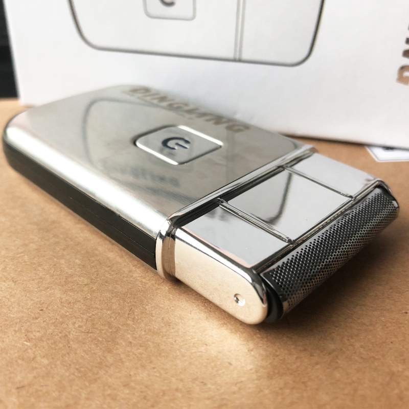 Električni brijač za bradu s plutajućom glavom i 1 oštricom; brushless motor; USB punjenje 5V, 3W; ugrađena baterija 500–800 mAh; IPX4; trajanje 45–60 min