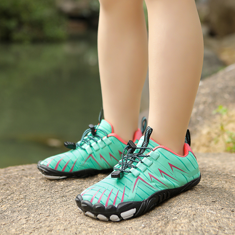 Παιδικά παπούτσια για υπαίθρια πεζοπορία — αντιολισθητική καουτσούκ σόλα, χαμηλό επάνω μέρος, μπροστινά κορδόνια, βαμβακερή επένδυση, κατάλληλα για βουνά και μονοπάτια