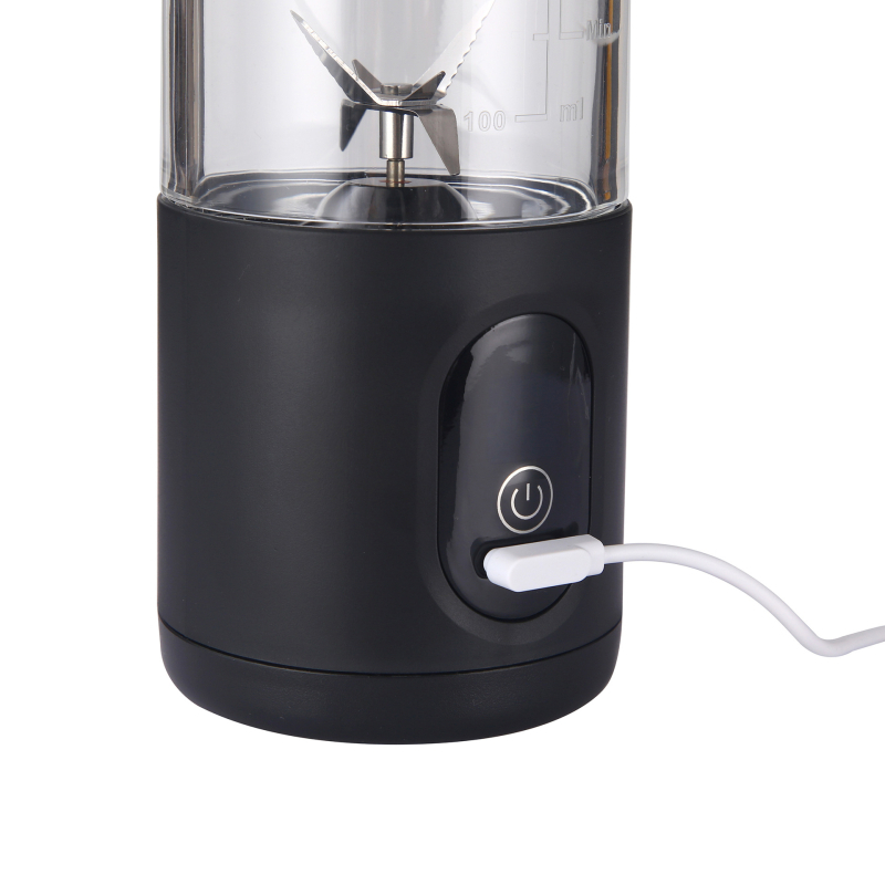 Sokovnik u čaši s četvero oštrica, 18.000 rpm, kapacitet 400 ml, snaga ≤200 W, ugrađena baterija