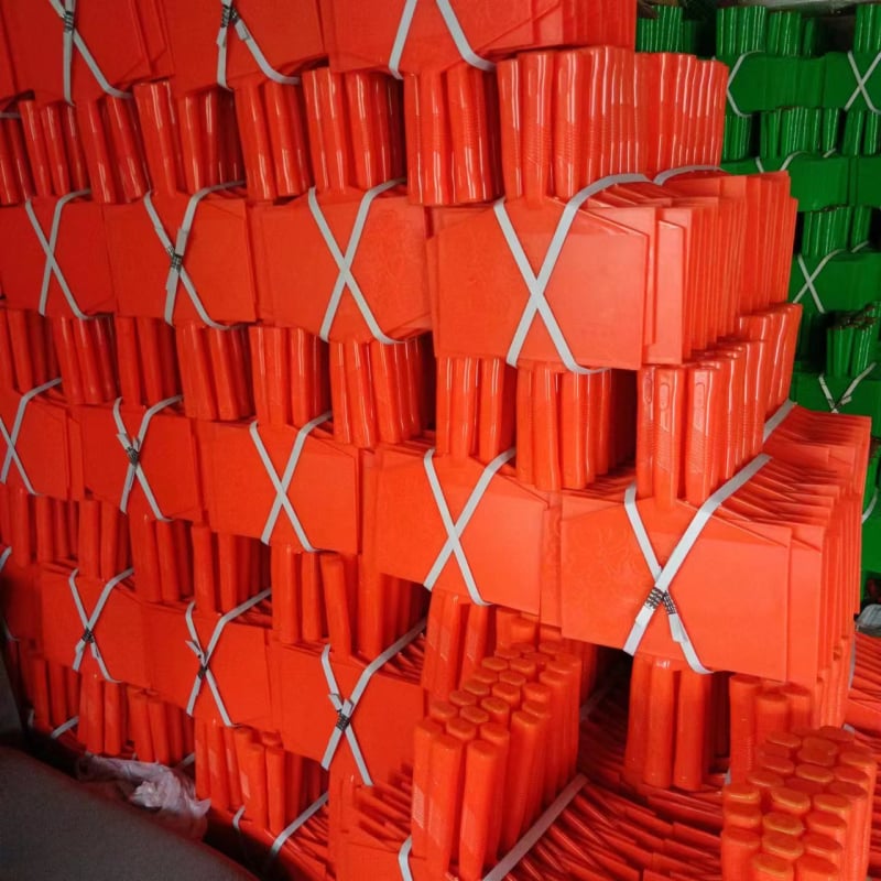 Suport din plastic pentru plăci de ipsos cu model — utilizare pe șantier