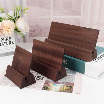 Drvena osnova za stolni kalendar od bukovog drveta - moderni minimalistički stil, mogućnost ispisa logotipa, pogodna za dom i ured, držač za kartice i razglednice