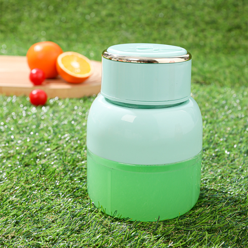 Prijenosna čaša za sok s ugrađenom baterijom (601–800 ml; Snaga ≤200 W; Brzina 18001–20000 rpm; 5 ili više oštrica)