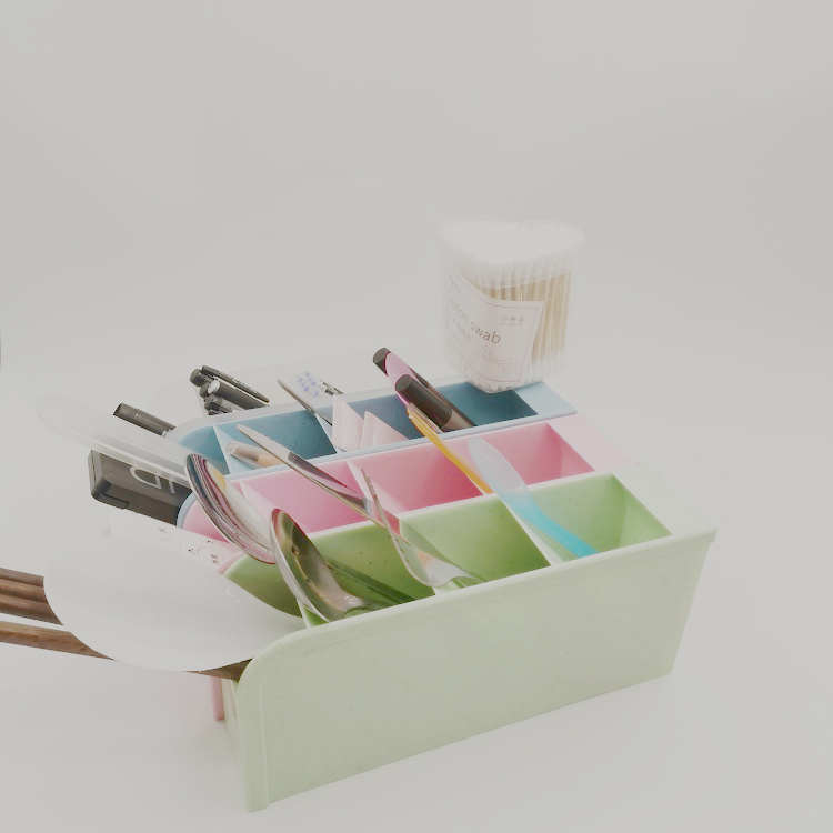 Κεκλιμένος κρατήρας για στυλό, πλαστικό δοχείο αποθήκευσης με πολλαπλά κάθετα διαμερίσματα, κατασκευασμένος από PP και σκόνη από σιτάρι, φιλικός προς το περιβάλλον