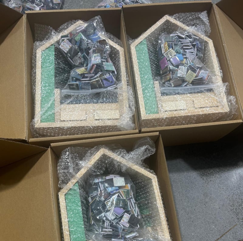 Drvena ukras Anxiety Book Room — borovo drvo, moderni minimalistički stil