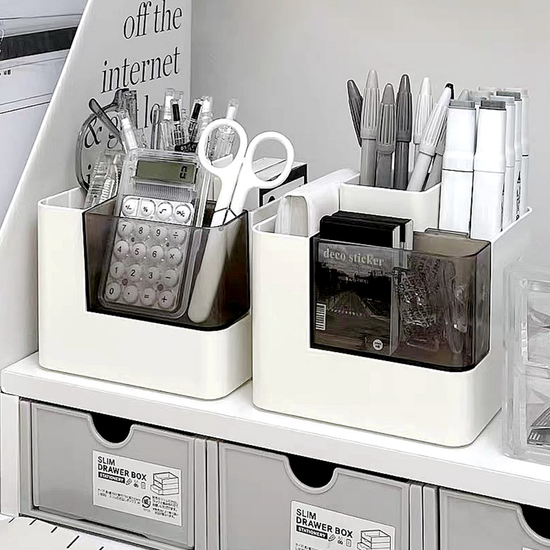 Több rekeszes, függő tolltartó — műanyag, négyzet alakú asztali tároló, diákok számára