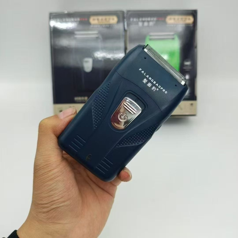 Hair Salon Leopard električni šišač za kosu – nož glavine od titanijevog legura; ugrađena baterija; četkasti motor; punjenje; uklonjiva i periva glavica